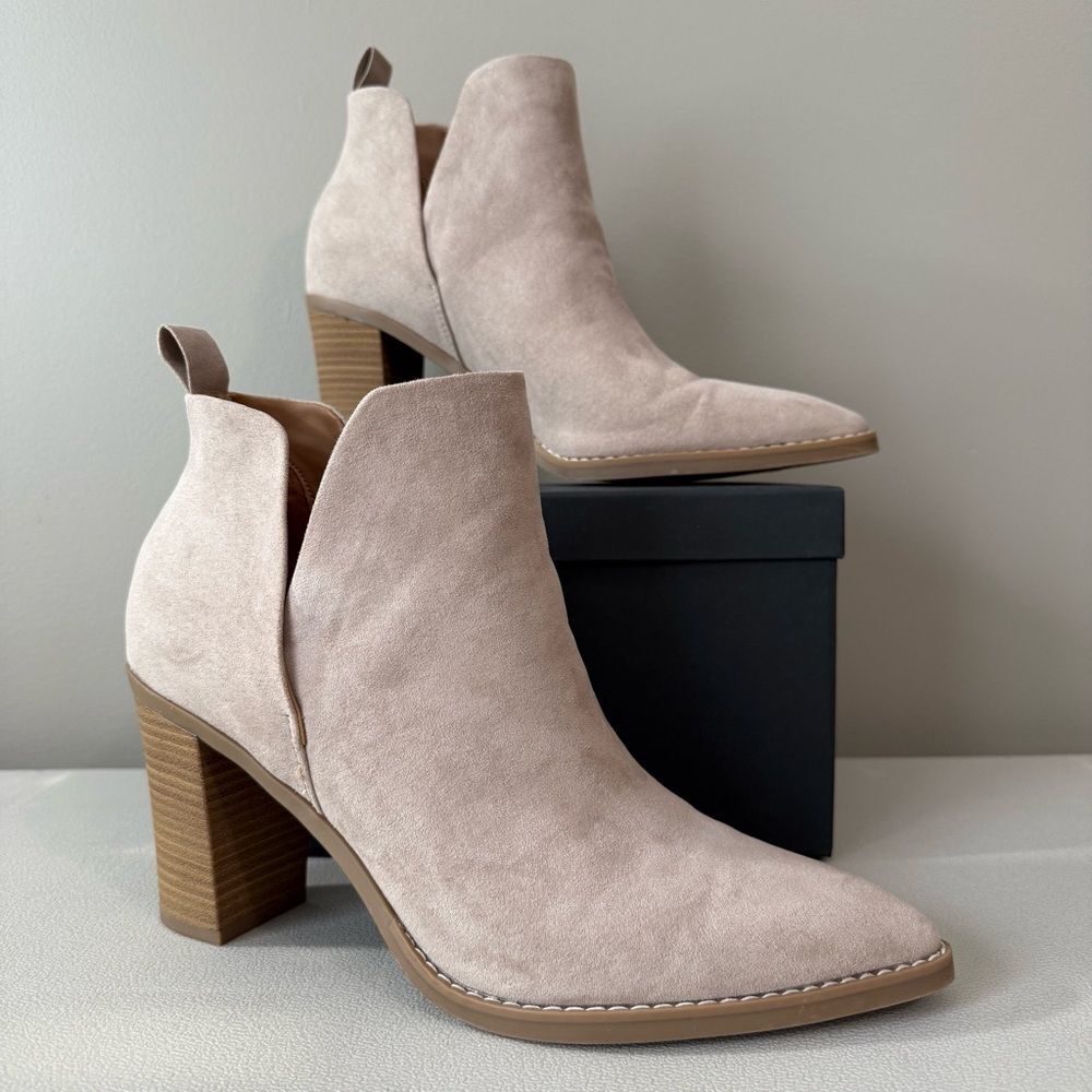 UNIVERSAL THREAD Faux Suede Booties Heeled Boots 3.5” Heel Taupe Size 11